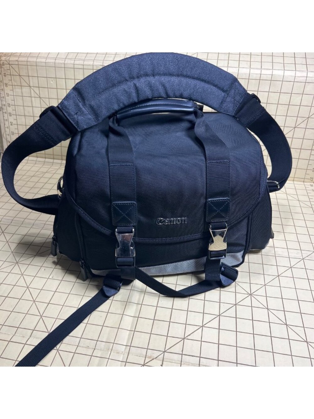 Canon Black Padded Camera Bag With Adjustable Dividers & Shoulder Strap For DSLR
